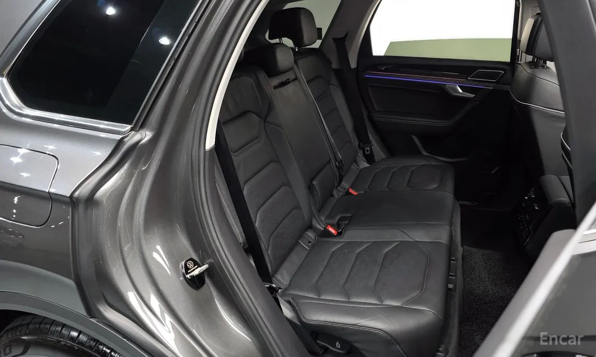 Фото 12 - Volkswagen Touareg