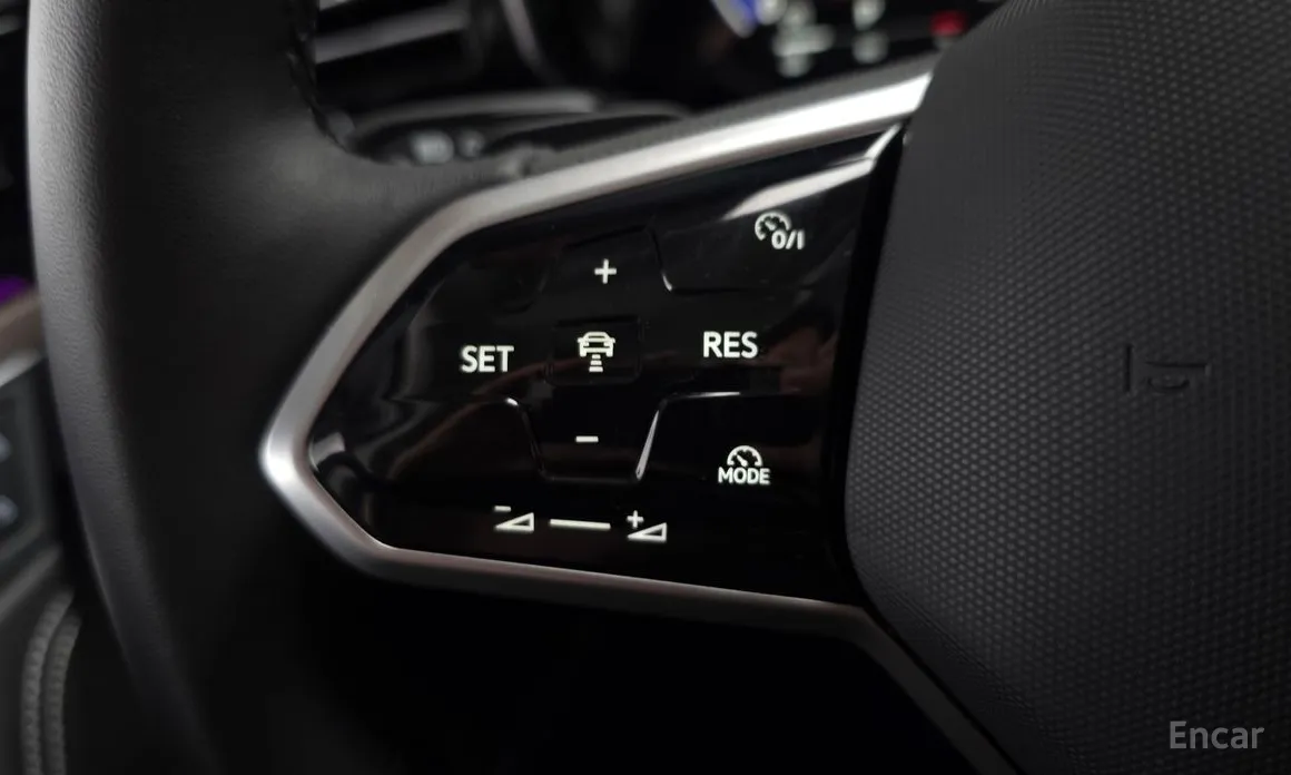 Фото 19 - Volkswagen Touareg