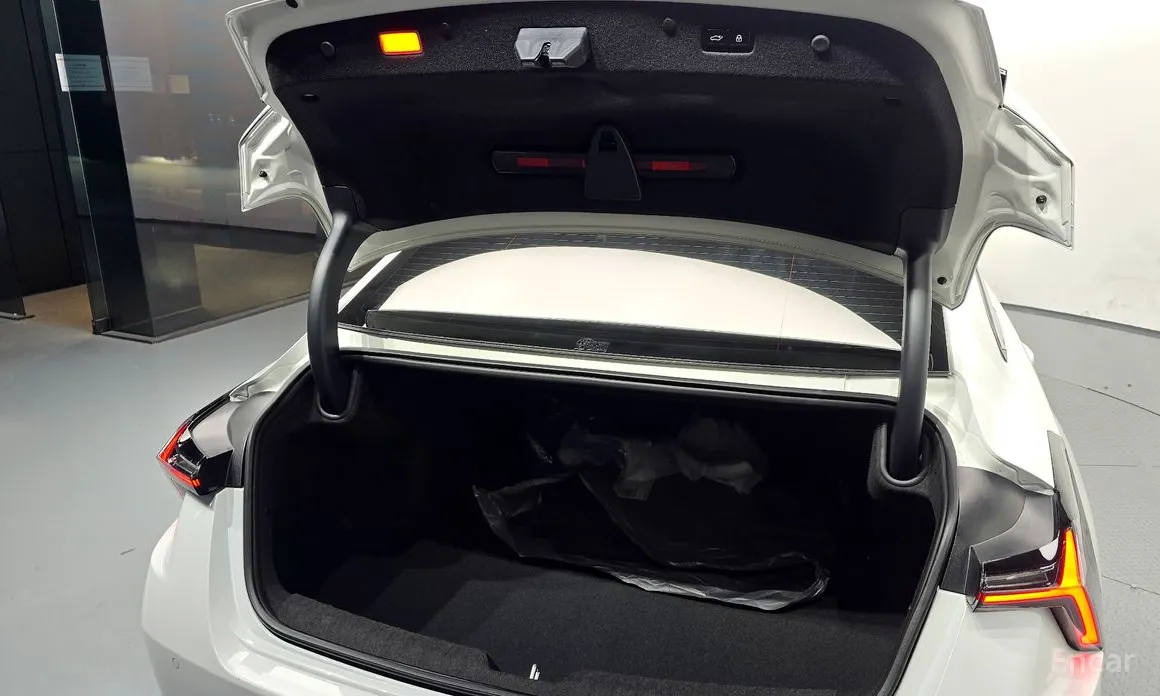 Фото 20 - Kia K8