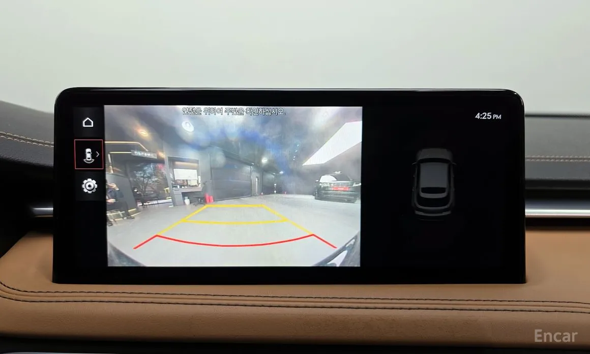 Фото 15 - Genesis G70