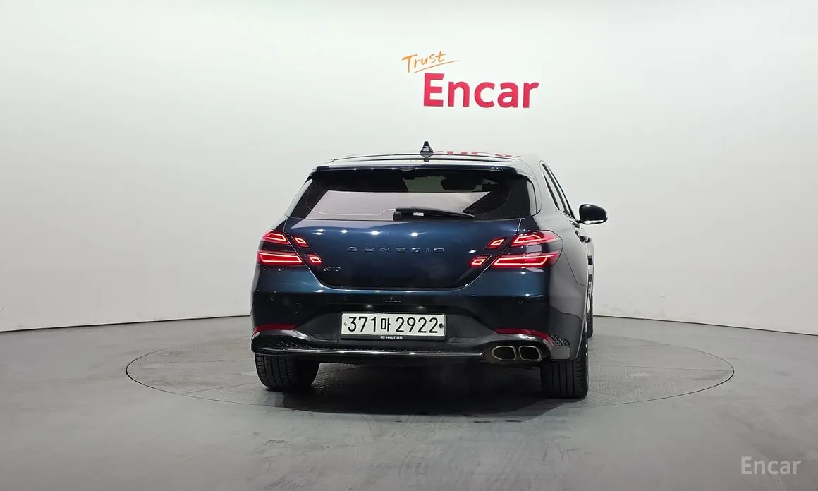 Фото 4 - Genesis G70