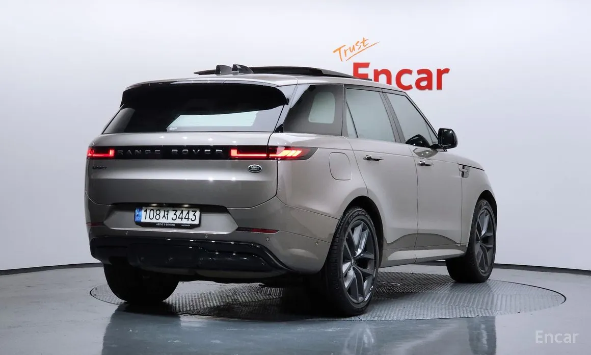 Фото 2 - Land Rover Range Rover Sport
