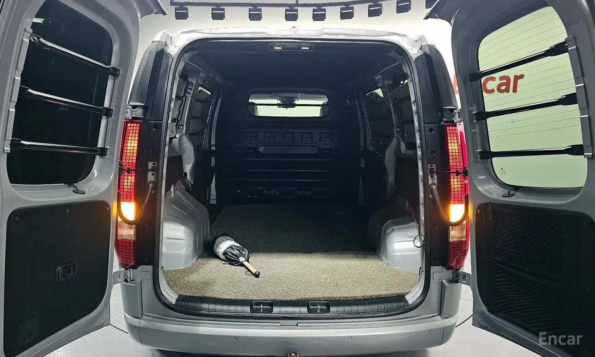 Фото 20 - Hyundai Staria