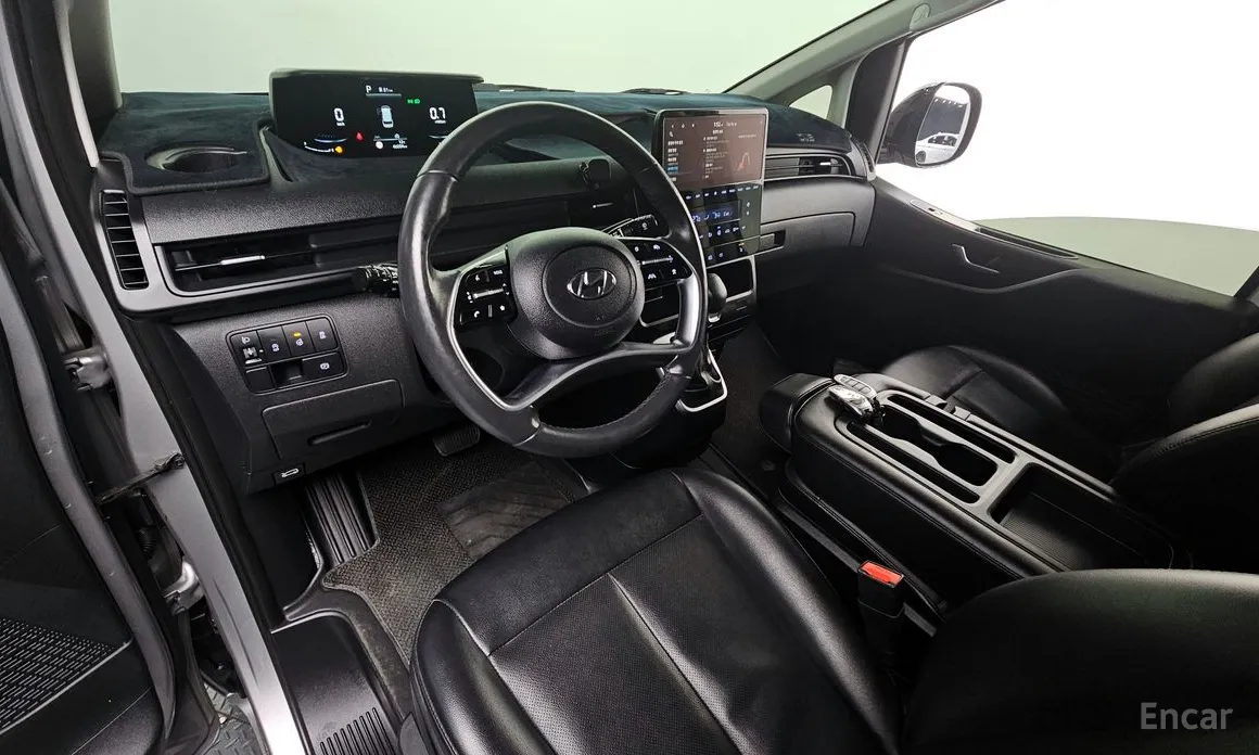 Фото 7 - Hyundai Staria