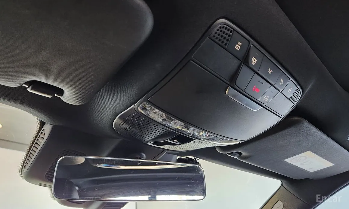 Фото 17 - Mercedes-Benz E-Class