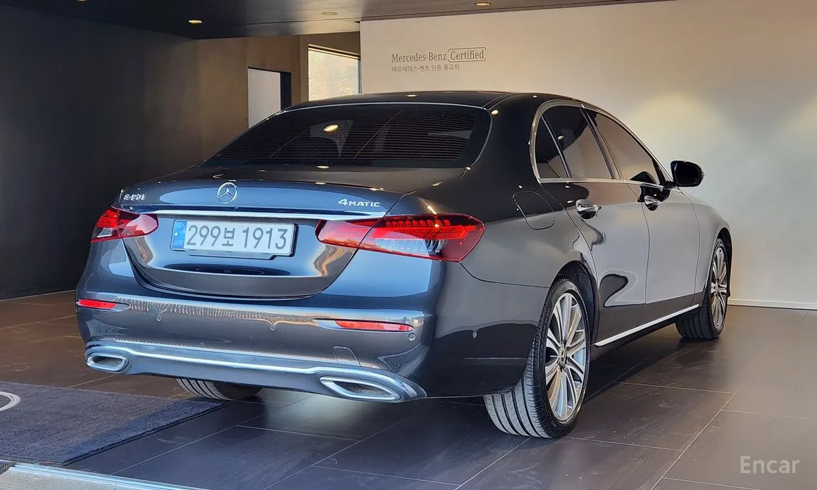 Фото 2 - Mercedes-Benz E-Class