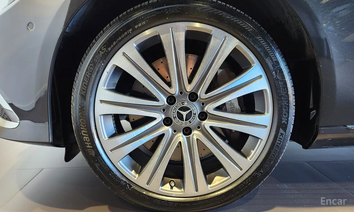 Фото 5 - Mercedes-Benz E-Class