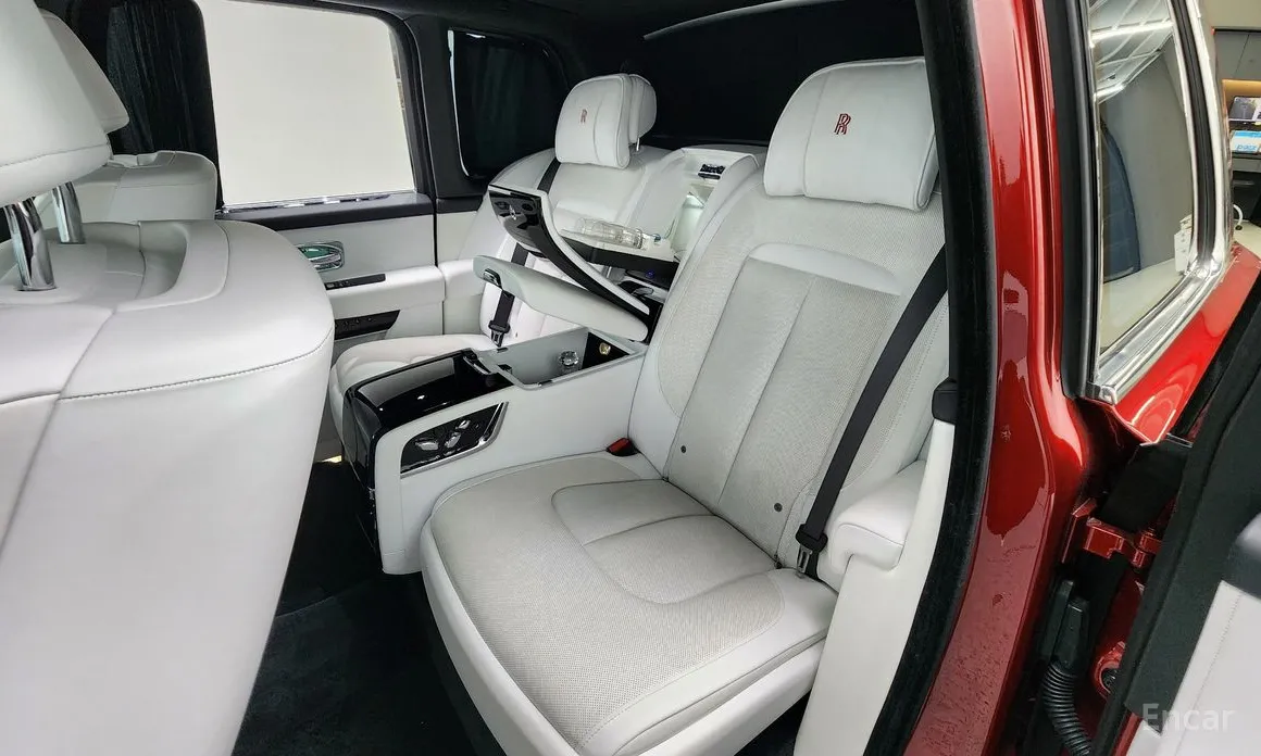 Фото 12 - Rolls-Royce Cullinan