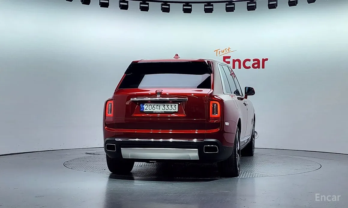 Фото 4 - Rolls-Royce Cullinan