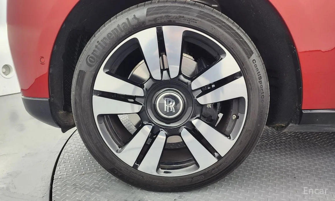 Фото 5 - Rolls-Royce Cullinan