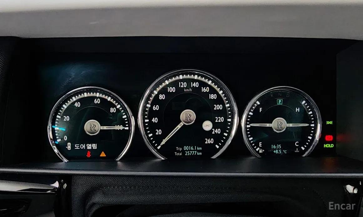 Фото 8 - Rolls-Royce Cullinan