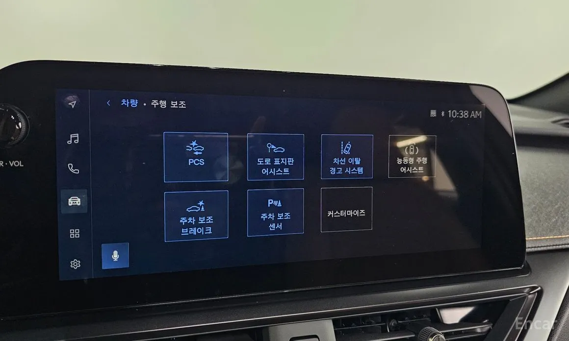 Фото 16 - Lexus UX