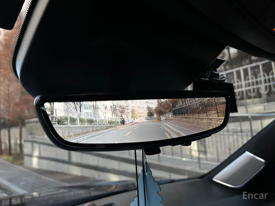 Фото 12 - Cadillac Escalade