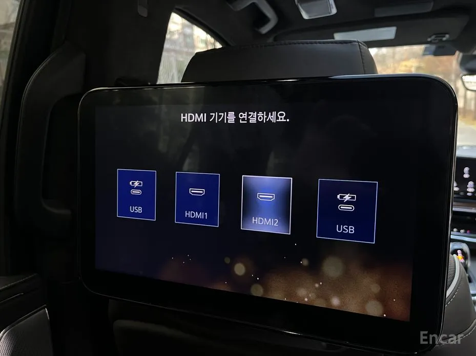 Фото 18 - Cadillac Escalade