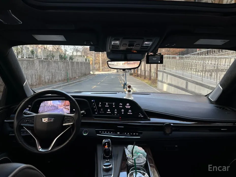 Фото 6 - Cadillac Escalade