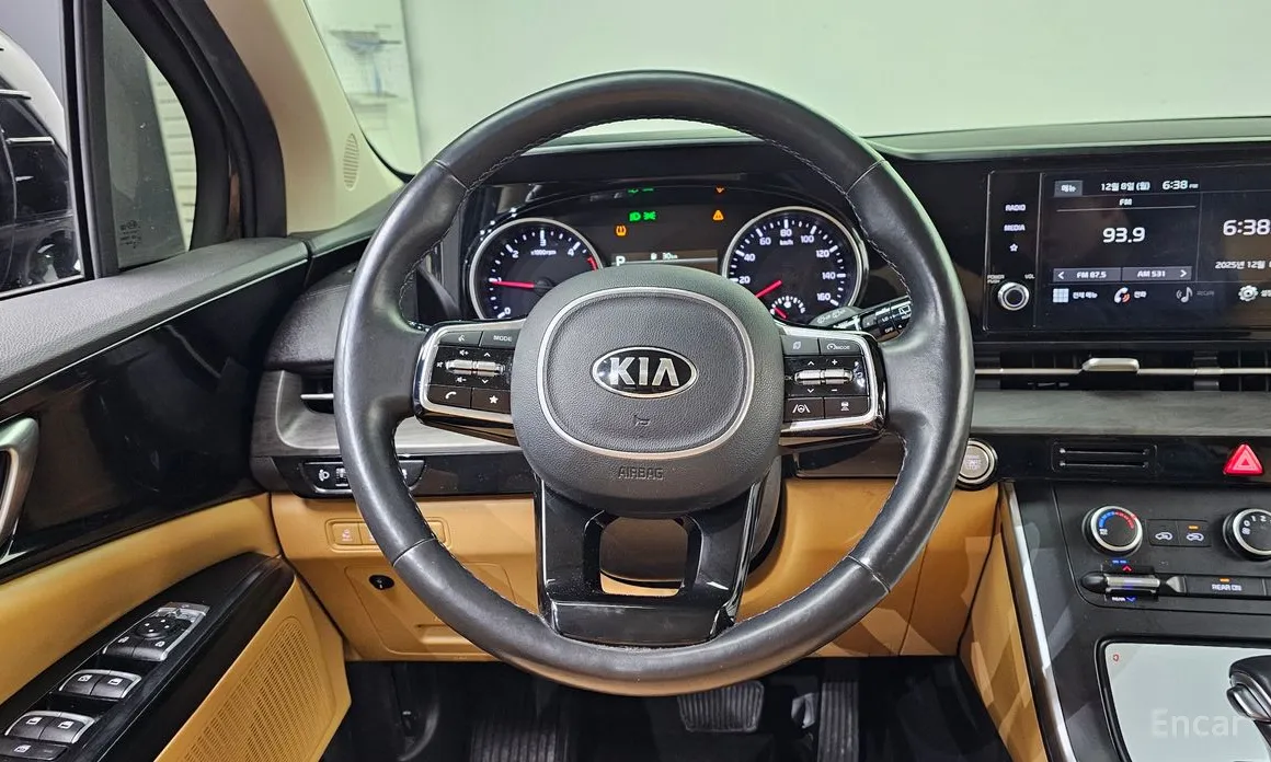 Фото 13 - Kia Carnival