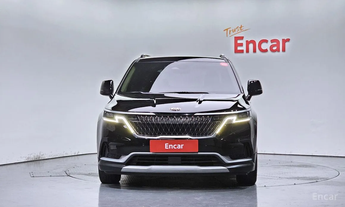 Фото 3 - Kia Carnival