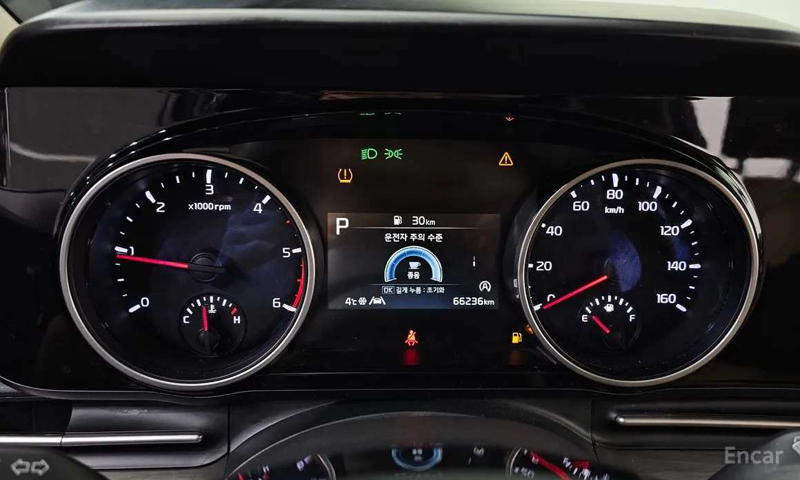 Фото 8 - Kia Carnival