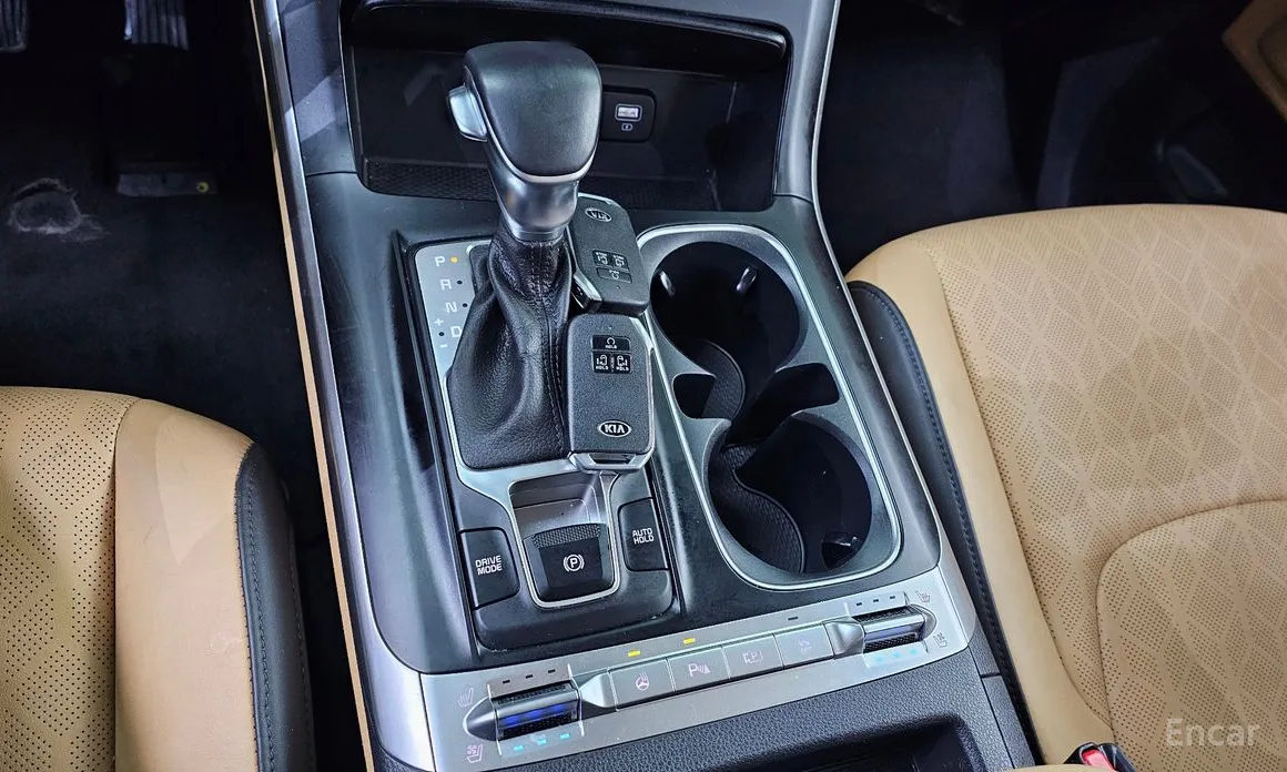 Фото 9 - Kia Carnival