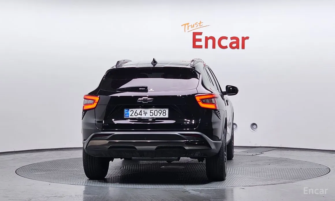 Фото 4 - Chevrolet Trax