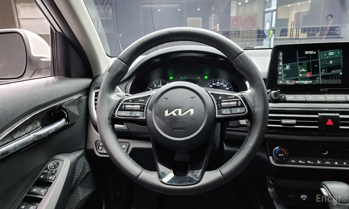 Фото 14 - Kia Seltos