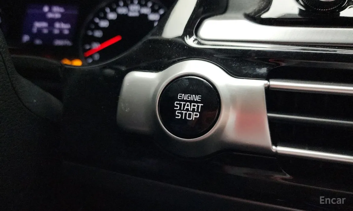 Фото 17 - Kia Seltos