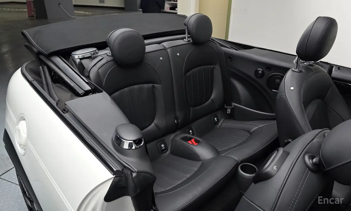 Фото 11 - Mini Cooper Convertible