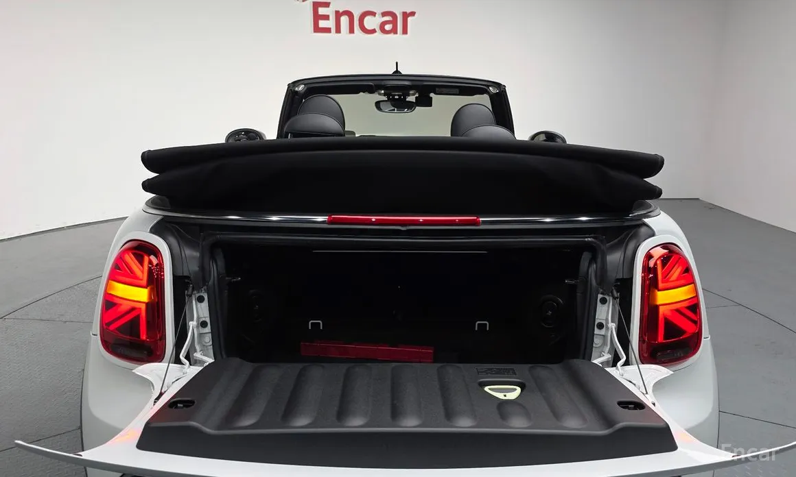 Фото 18 - Mini Cooper Convertible