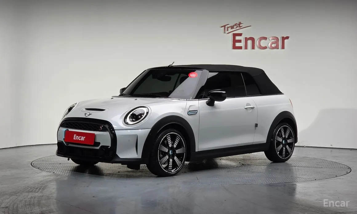 Фото 19 - Mini Cooper Convertible