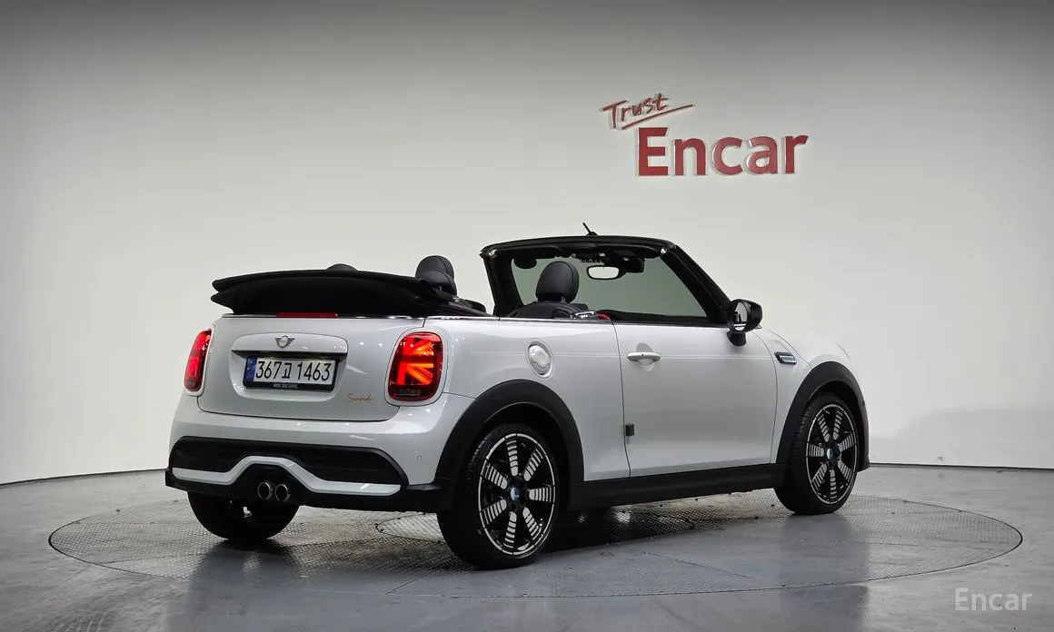 Фото 2 - Mini Cooper Convertible