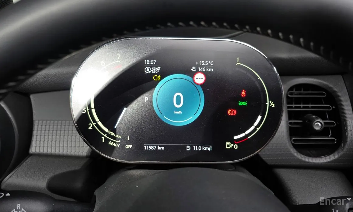 Фото 8 - Mini Cooper Convertible