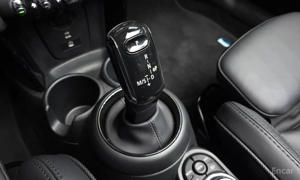 Фото 9 - Mini Cooper Convertible