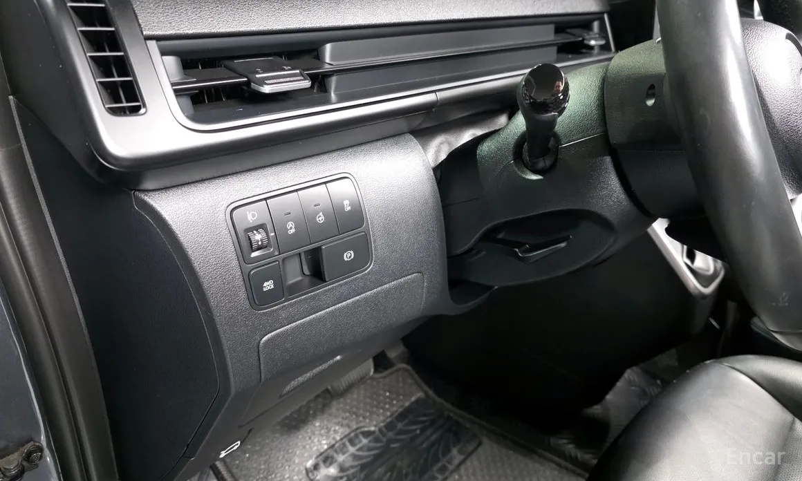 Photo 14 - Hyundai Staria