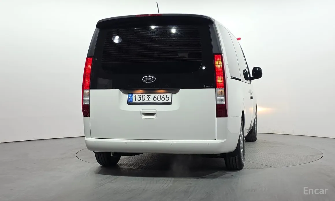 Фото 4 - Hyundai Staria