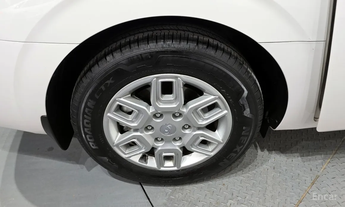 Фото 5 - Hyundai Staria