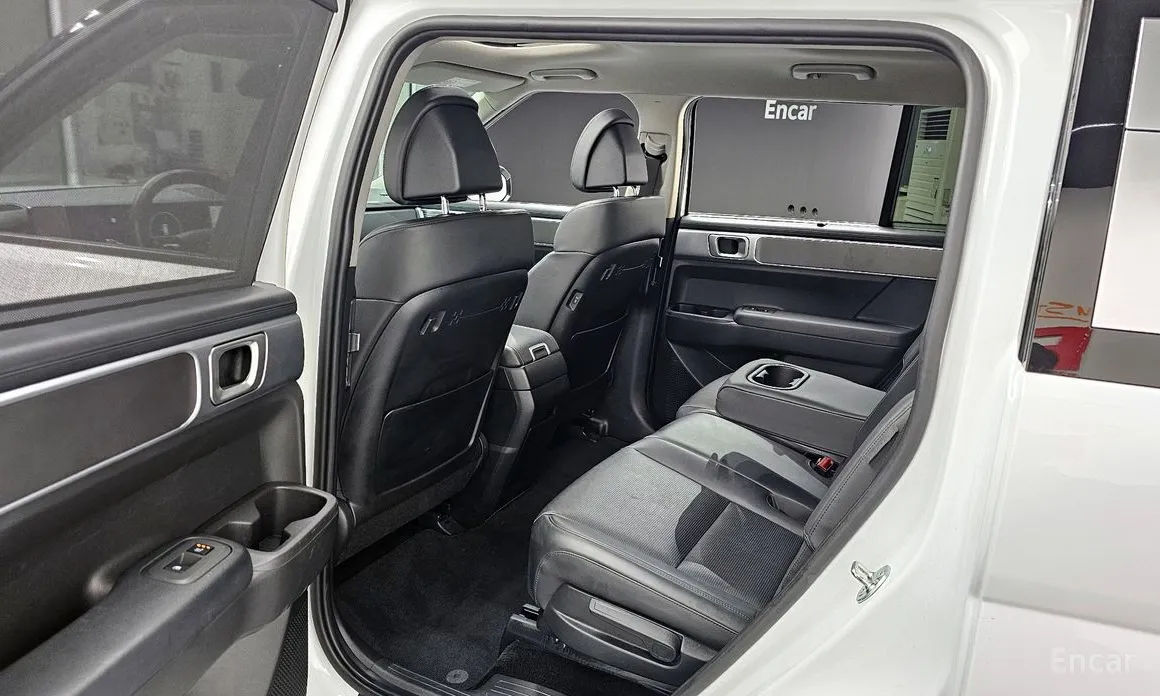 Фото 11 - Hyundai Santa Fe