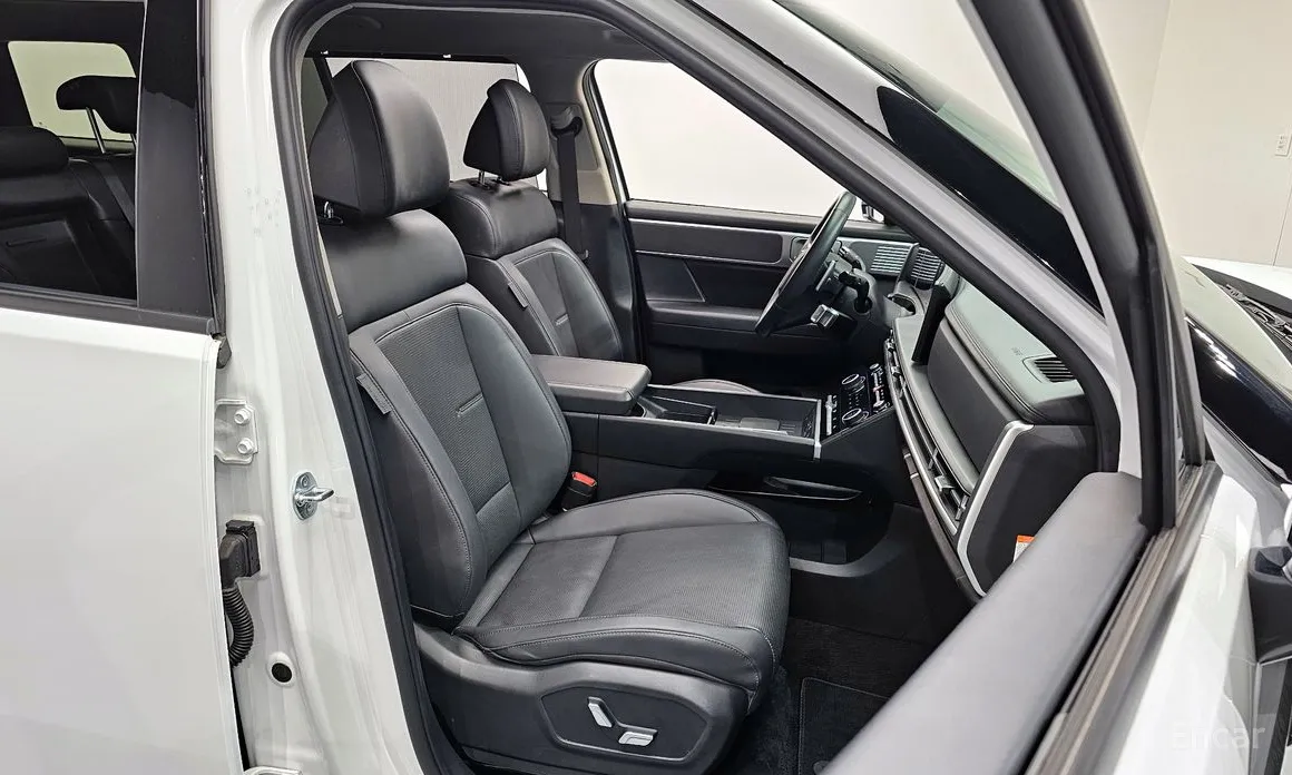 Фото 12 - Hyundai Santa Fe