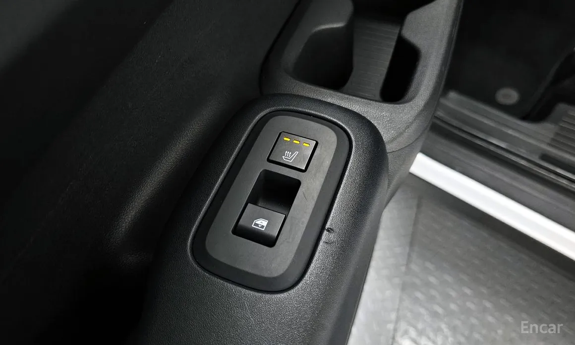 Фото 18 - Hyundai Santa Fe