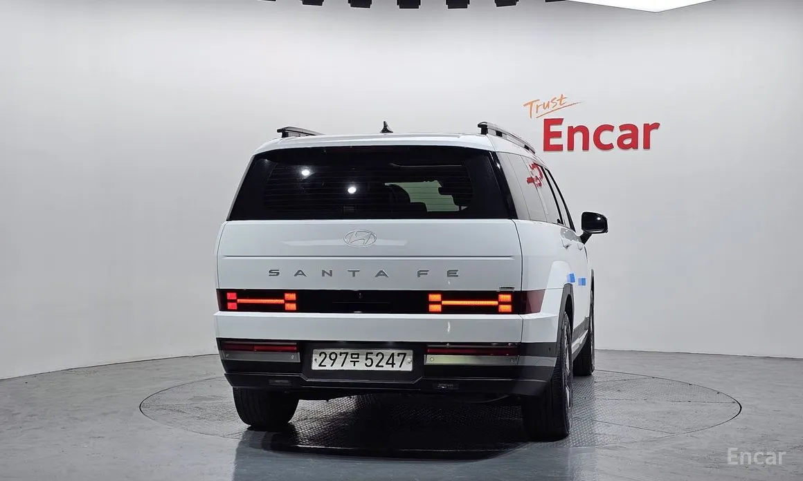 Фото 4 - Hyundai Santa Fe