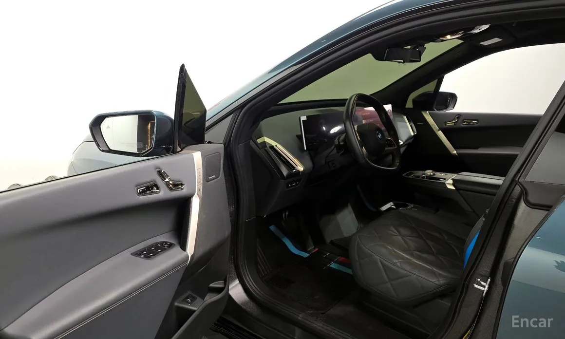 Фото 10 - BMW iX