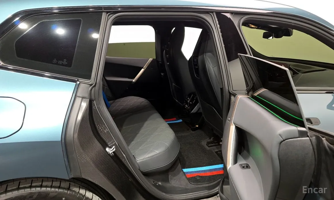 Фото 12 - BMW iX