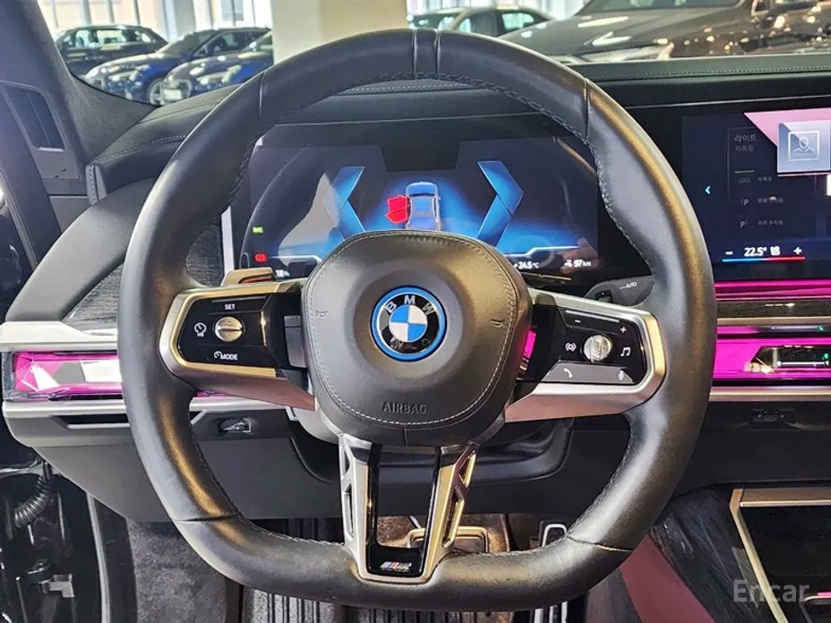 Фото 12 - BMW i7