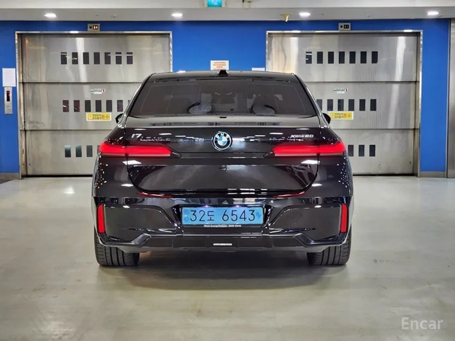 Фото 4 - BMW i7