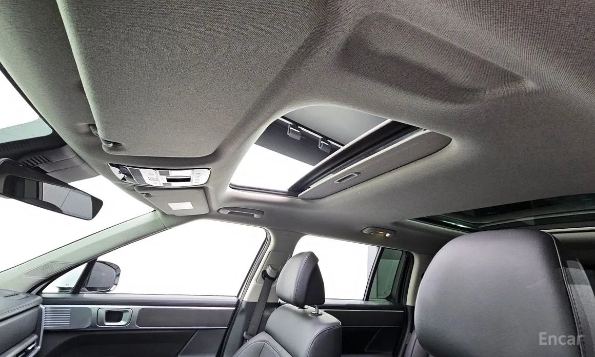 Фото 17 - Hyundai Santa Fe