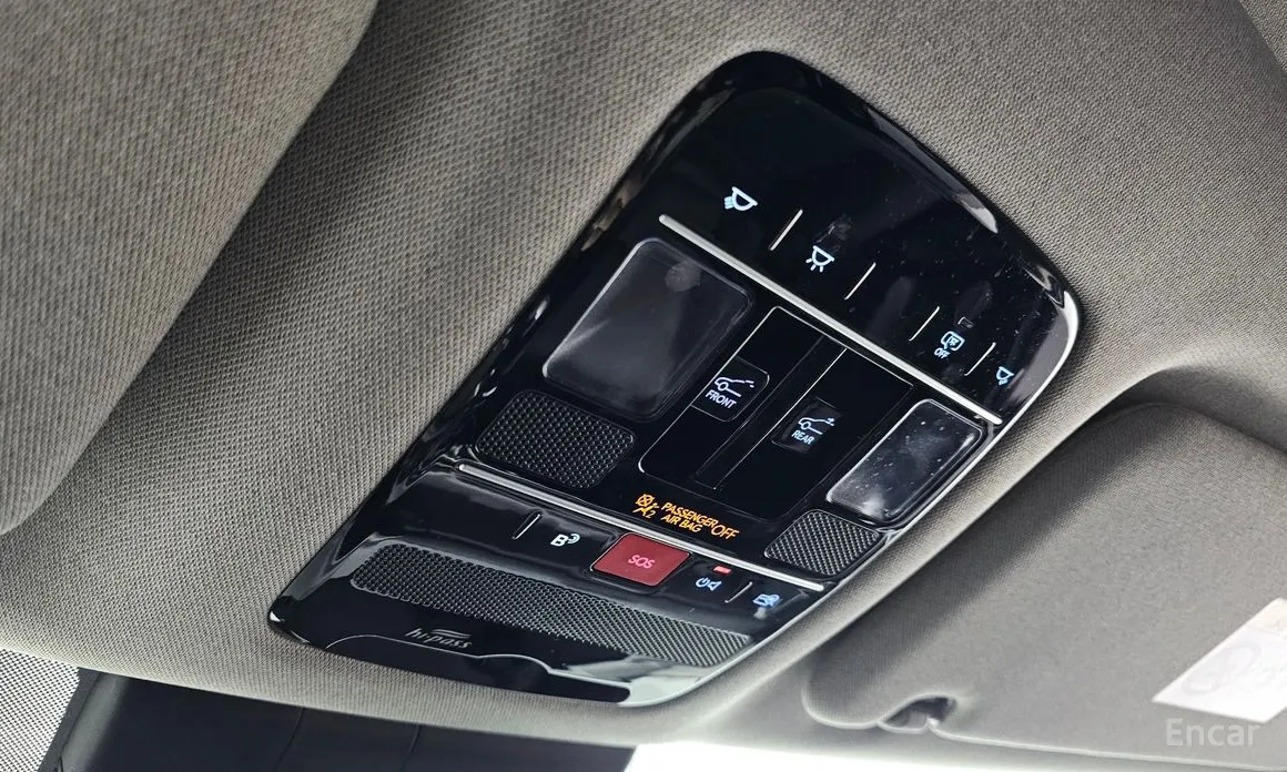 Фото 18 - Hyundai Santa Fe