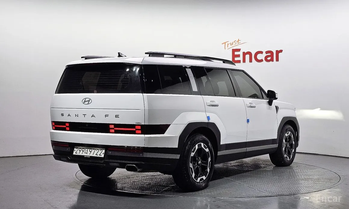 Фото 2 - Hyundai Santa Fe