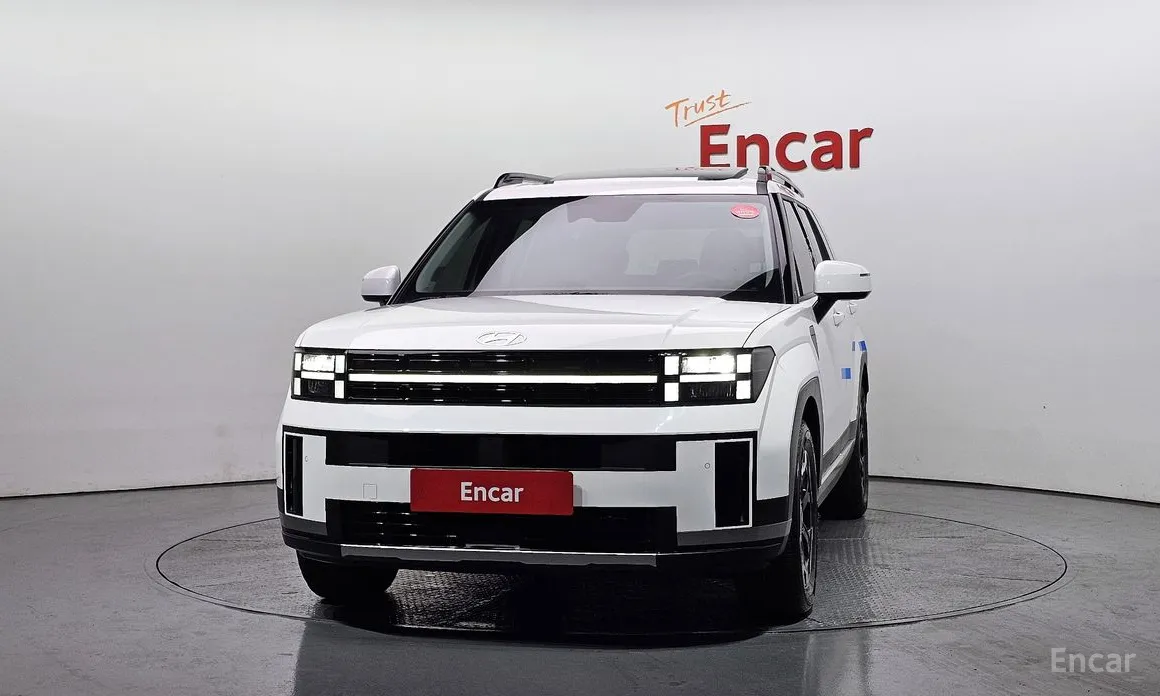 Фото 3 - Hyundai Santa Fe