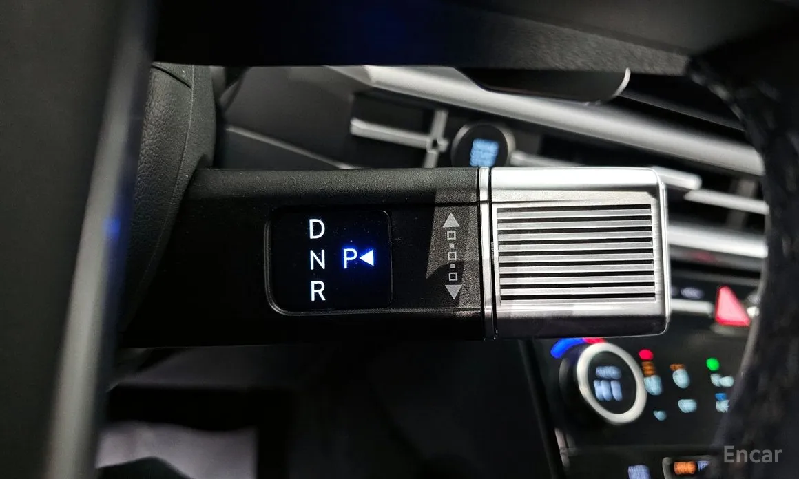 Фото 9 - Hyundai Santa Fe