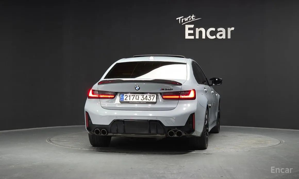 Photo 4 - BMW 3 Series