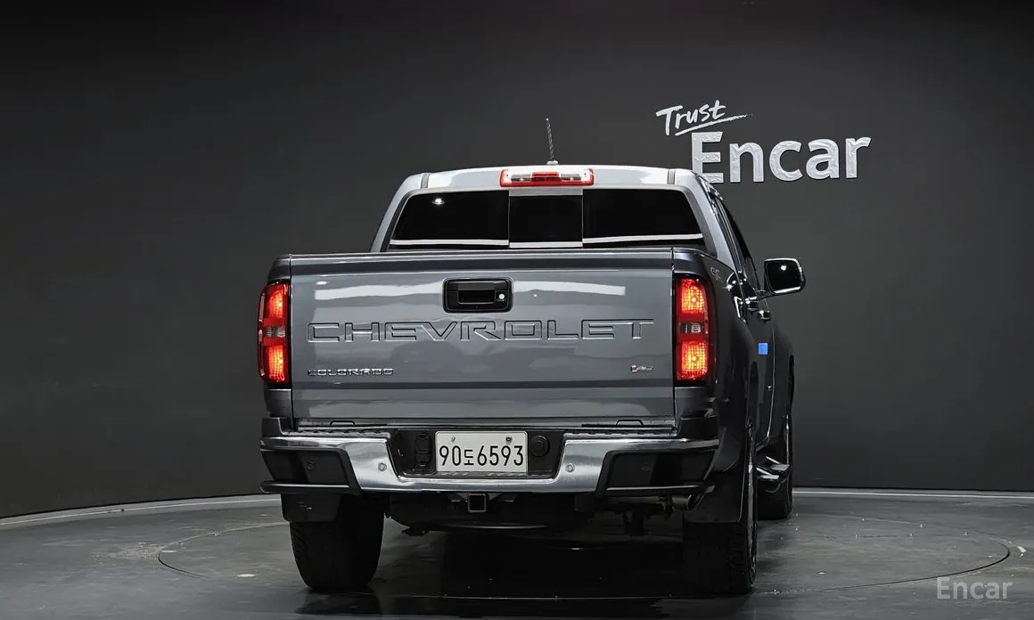 Фото 4 - Chevrolet Colorado